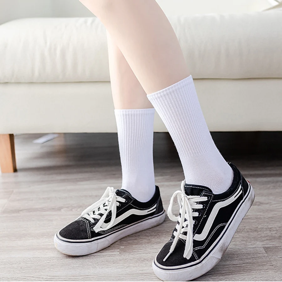 Siyah beyaz çoraplar Kadın Pamuk Düz Renk Şerit Rahat Ekip Çorap Standart Kalınlık İlkbahar Yaz Sonbahar Boyutu 36-40