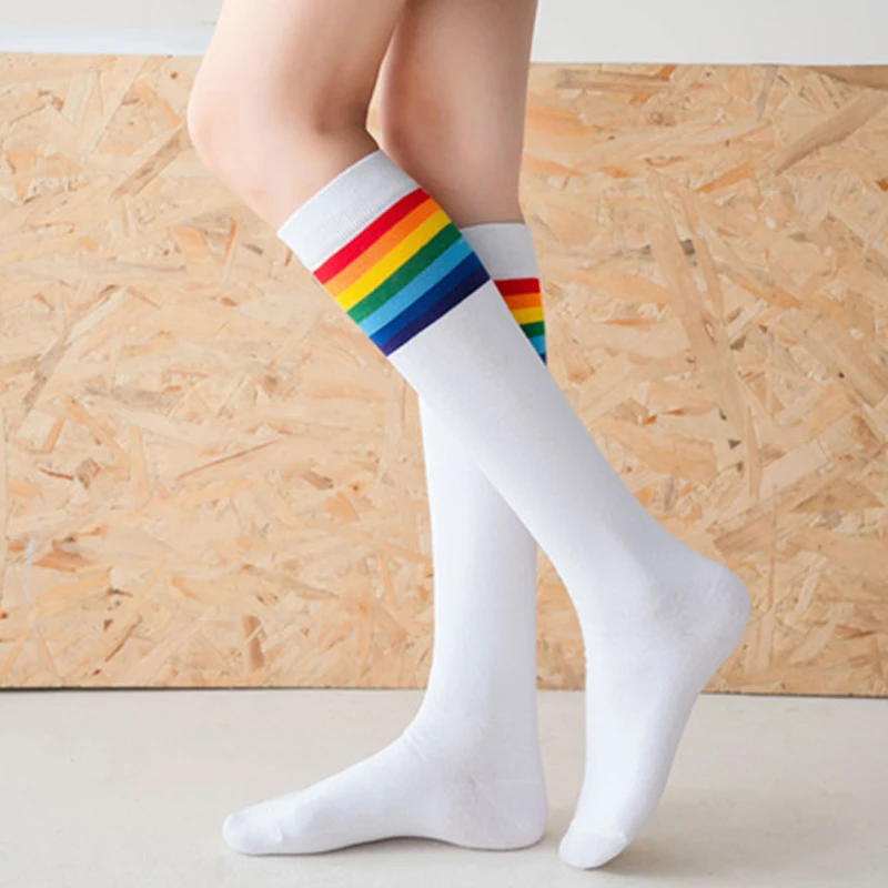 Kadın Saf Pamuk Gökkuşağı Çorap Yaz İnce Uzun Çorap Siyah Beyaz Kadın Uyluk Yüksek Çorap Sevimli Kız Renk diz üstü çorap
