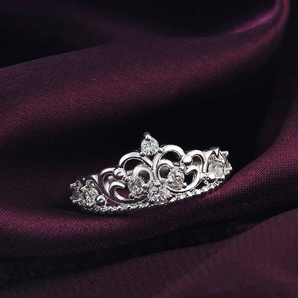 Yeni Moda Yüzük 925 Ayar Gümüş Yüzük Taç Zirkon Kristal Kraliçe Yüzük Kadın Düğün düğün takısı Hediye