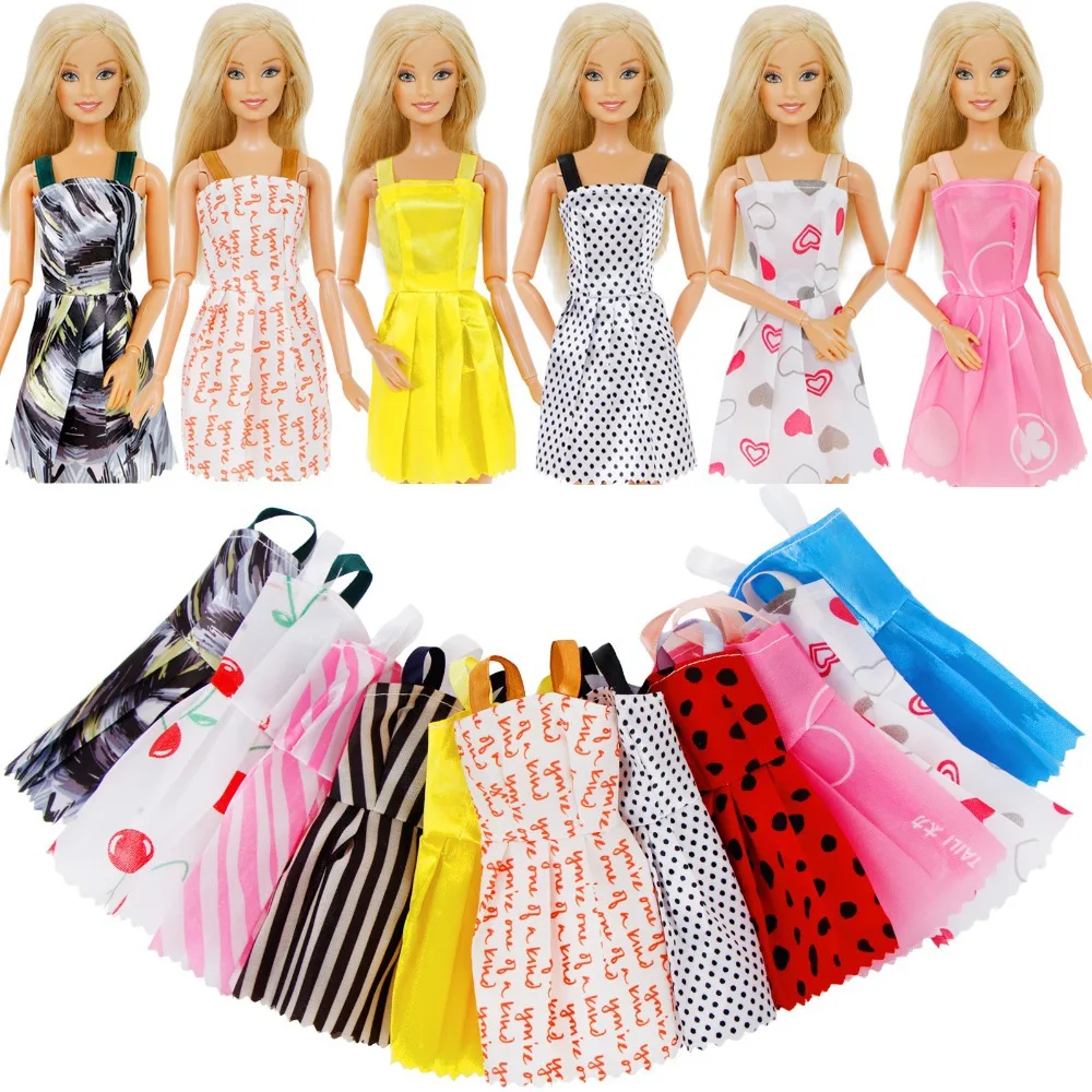 10 adet/grup Mini Elbise Renkli Yaz Kolsuz Elbiseler Bebek Aksesuarları Giysileri Barbi Güzel Kız oyuncak seti Rastgele Renk